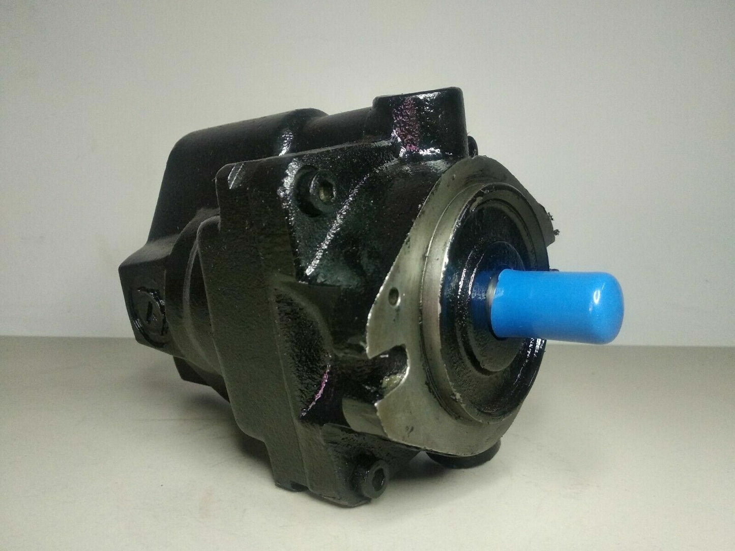Parker PAV Series Hydraulic Axial piston pump Pmax: 350 bar - PRESSURE TESTED