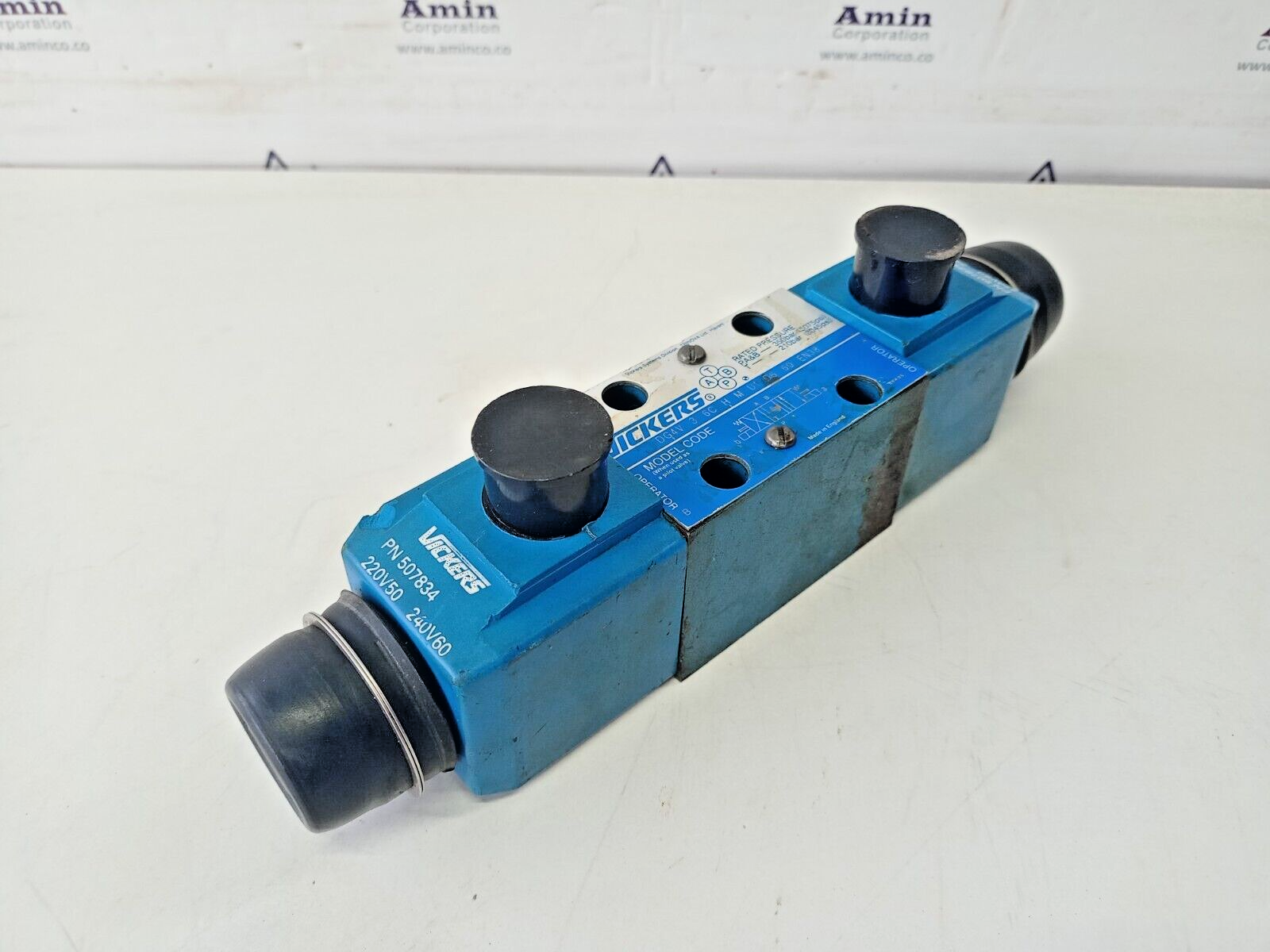 Vickers DG4V-3-6C-H-M-U1-D6-60 EN38 Directional Control valve DG4V36CHMU1D660