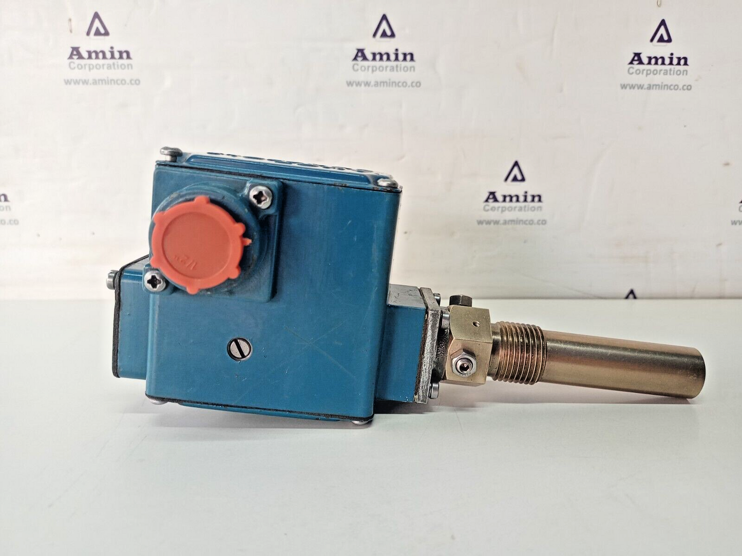 Amot Controls Model 4140 Temperature Switch 4140DR1H00CE4-EE Range:83-104°C- NEW