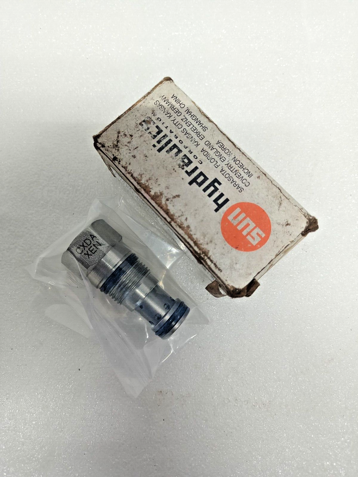 Sun Hydraulics CXDA-XEN Free flow nose to side check valve CXDAXEN - NEW