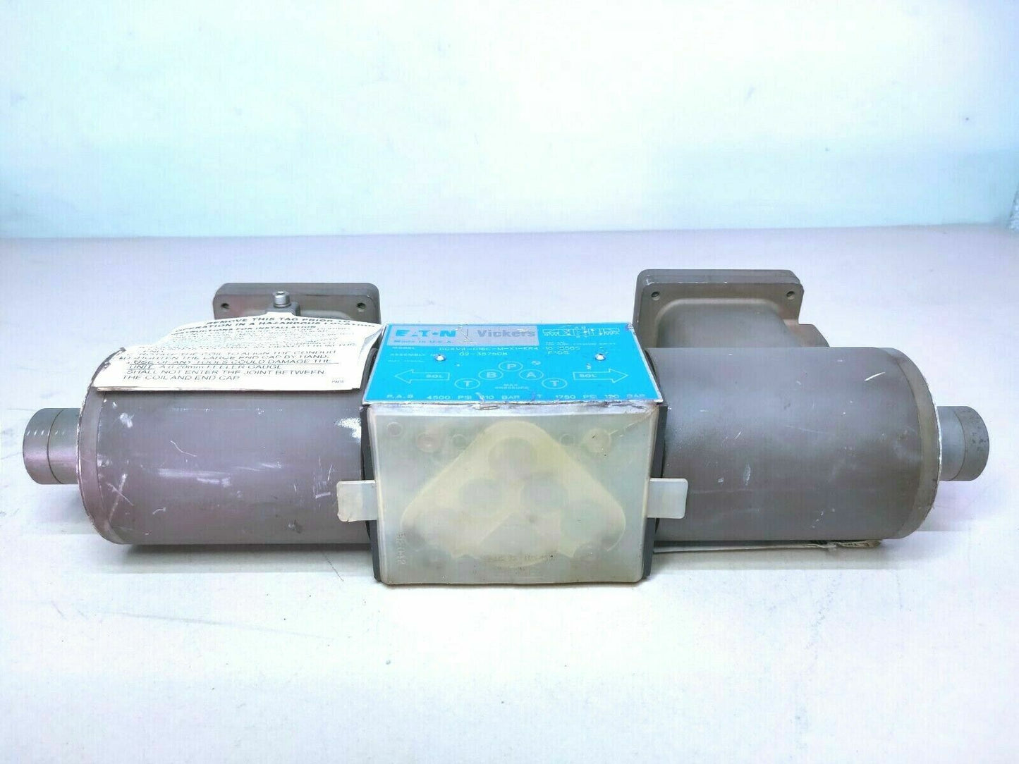 Eaton-Vickers DG4V4-016C-M-X1-ER4-10-S585 Directional control valve - NEW