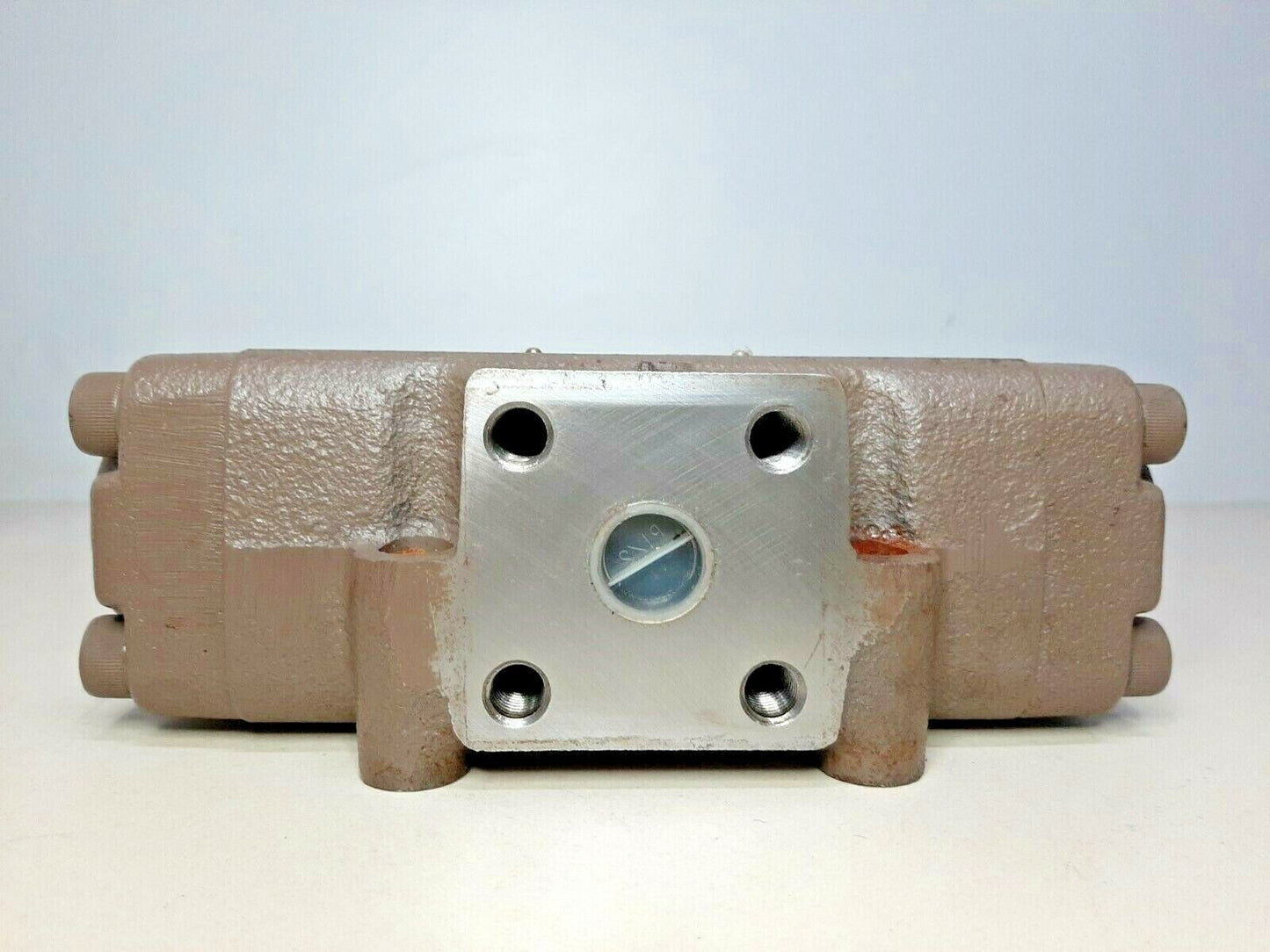 Takami Seiki TDCV3-08-80F DE CO Valve - NEW