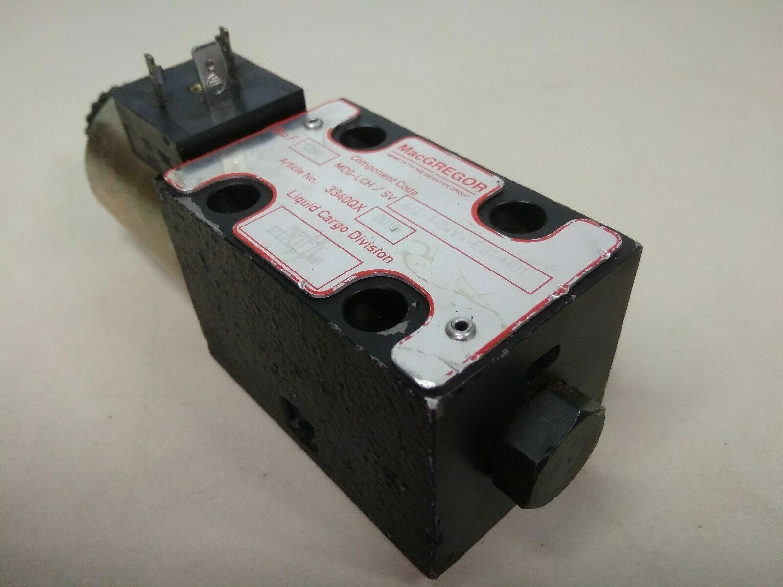 Macgregor MCG-LCH/SV 4/2-1-24V=-E01-M01 Directional control Valve - NEW