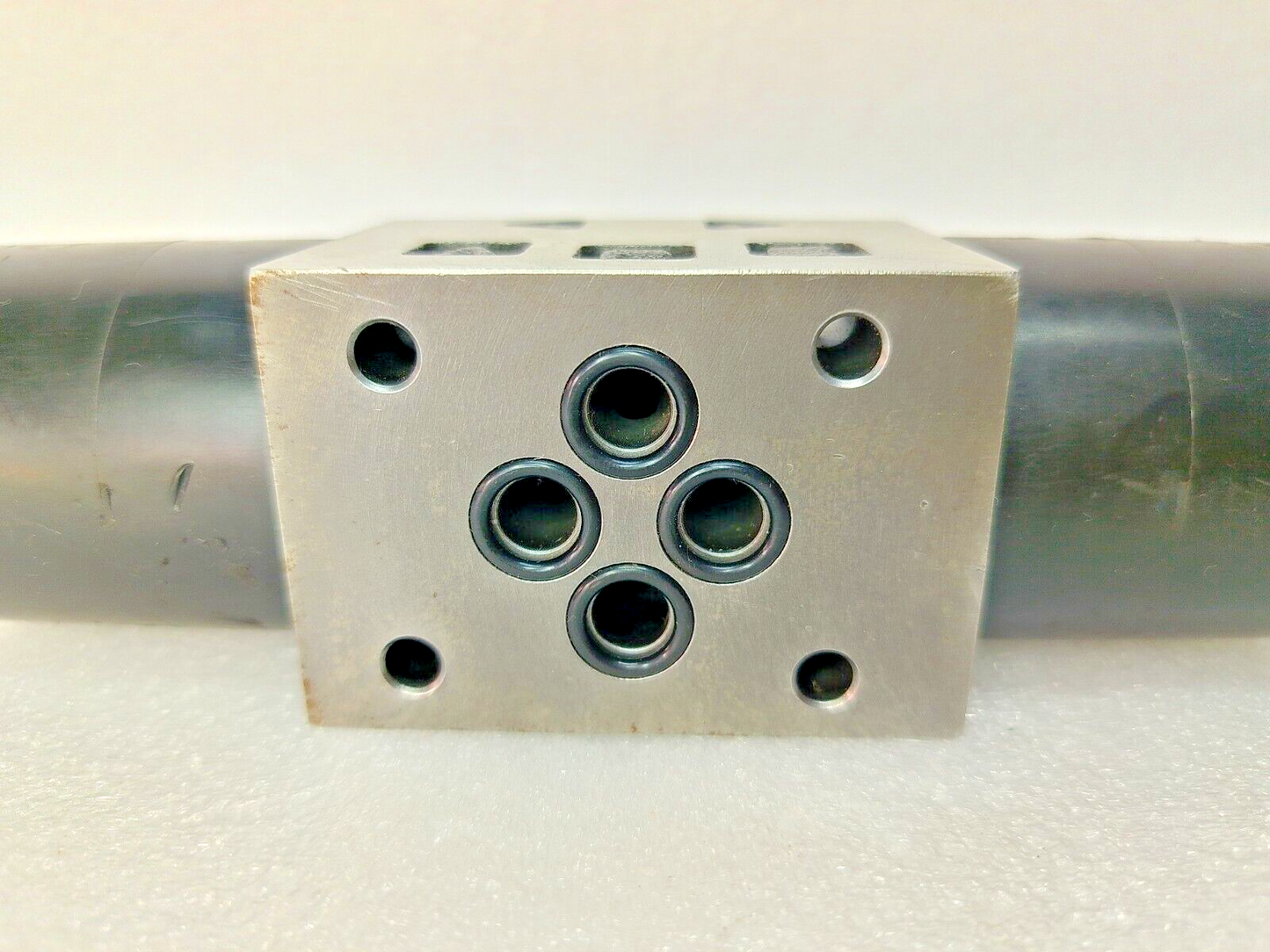 Damcos SA-G01-E3X-C230-31ES Directional control valve 160L8052
