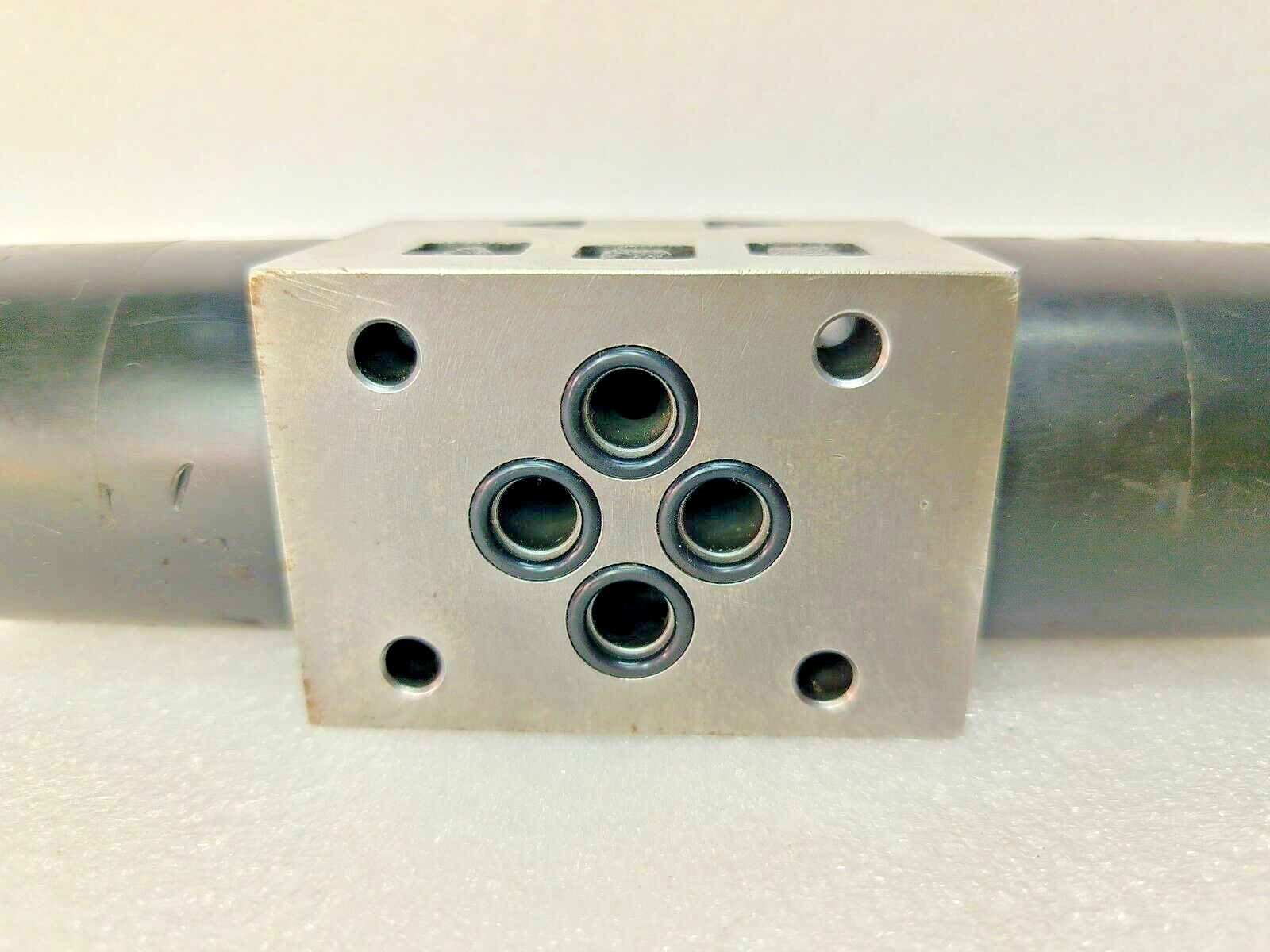 Damcos SA-G01-E3X-C230-31ES Directional control valve 160L8052