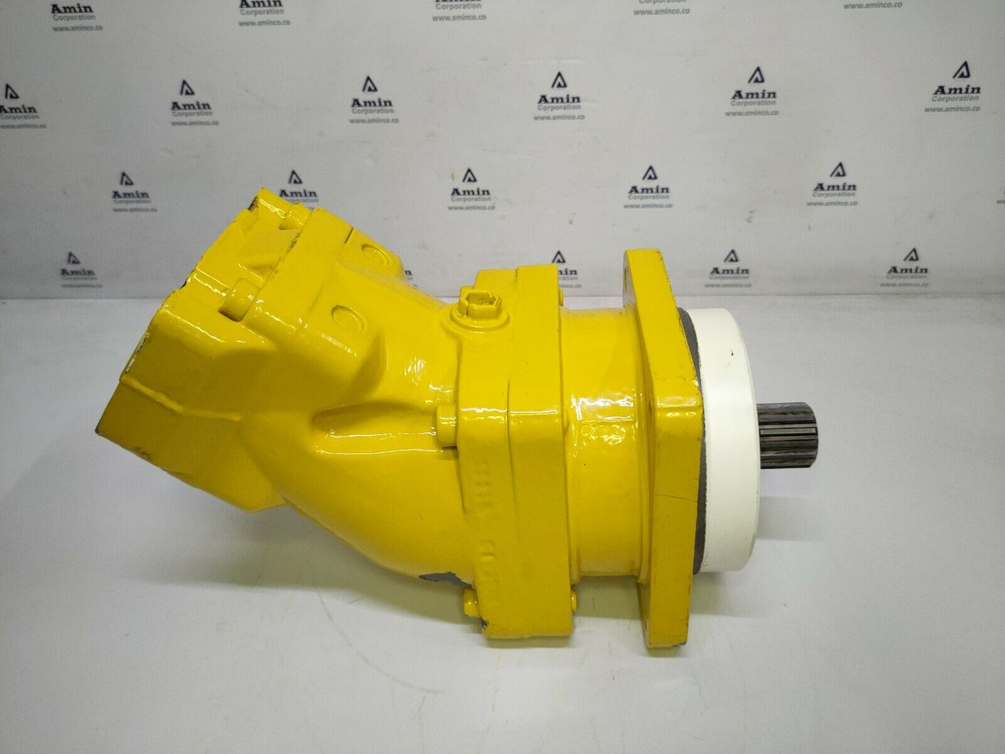 Sunfab SCM-090W-H-I44-W35-S1M-100 Hydraulic Motor - NEW