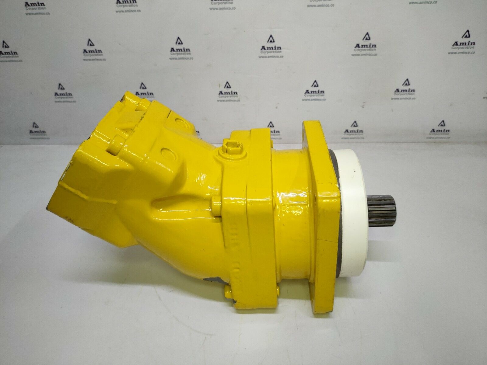 Sunfab SCM-090W-H-I44-W35-S1M-100 Hydraulic Motor - NEW