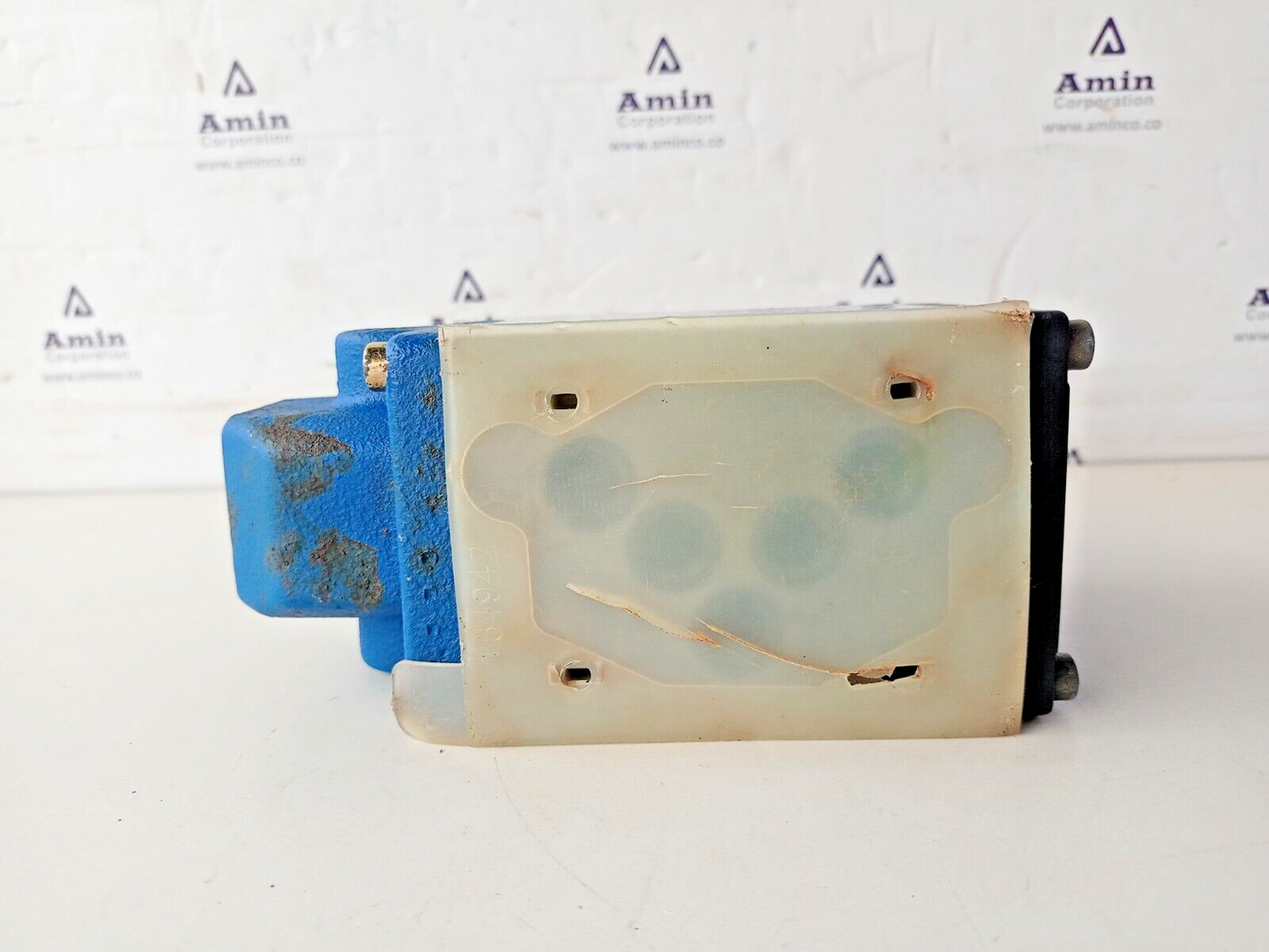 REXROTH 4WMM 10 C31 Directional control valve MNR R900597811 - NEW