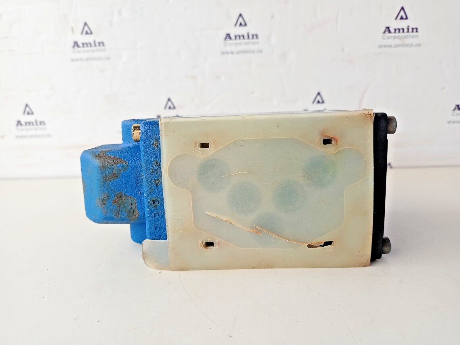 REXROTH 4WMM 10 C31 Directional control valve MNR R900597811 - NEW