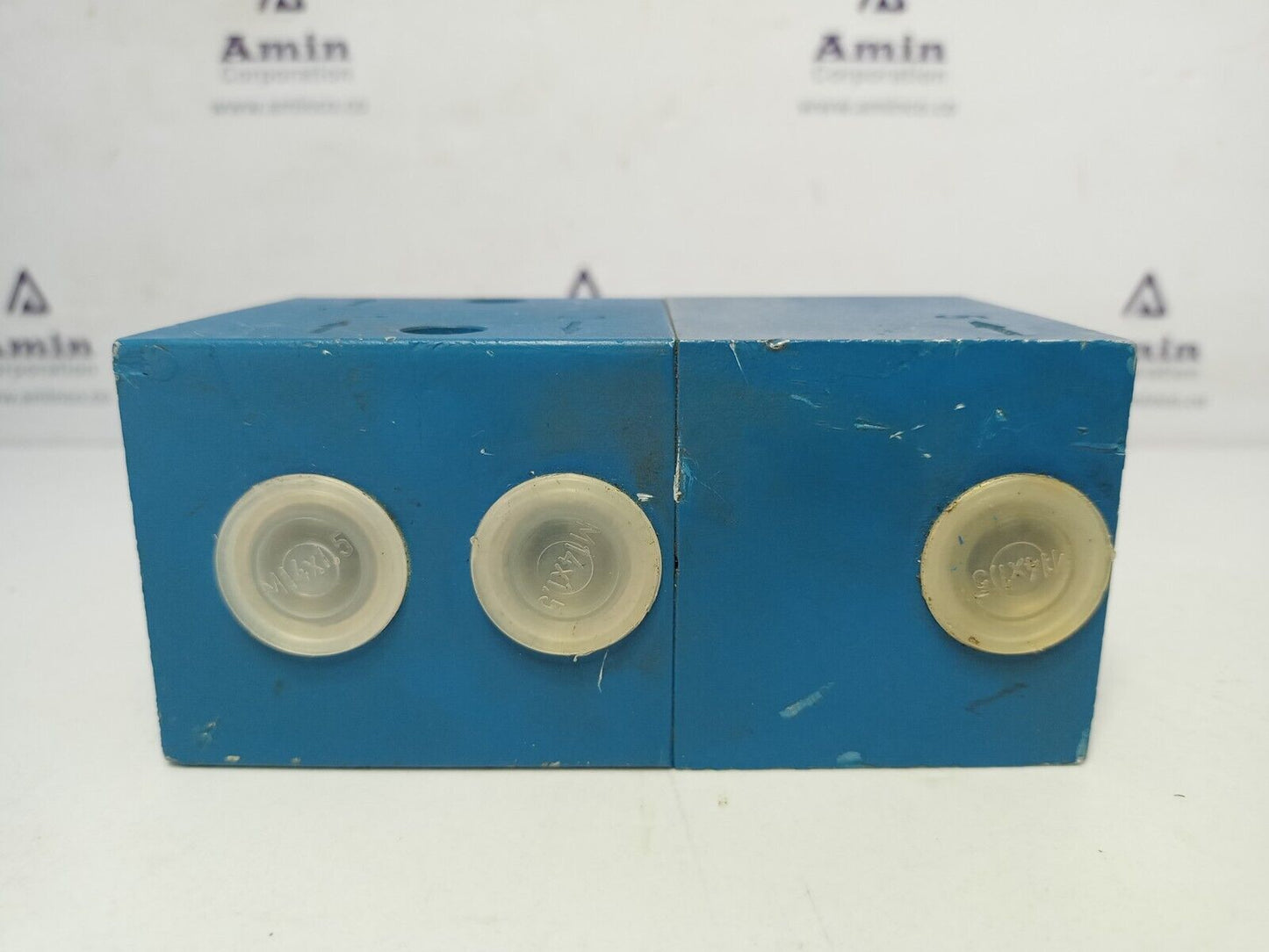 Wabco 3710300000 3/2-way Pneumatic Directional Control Valve - NEW