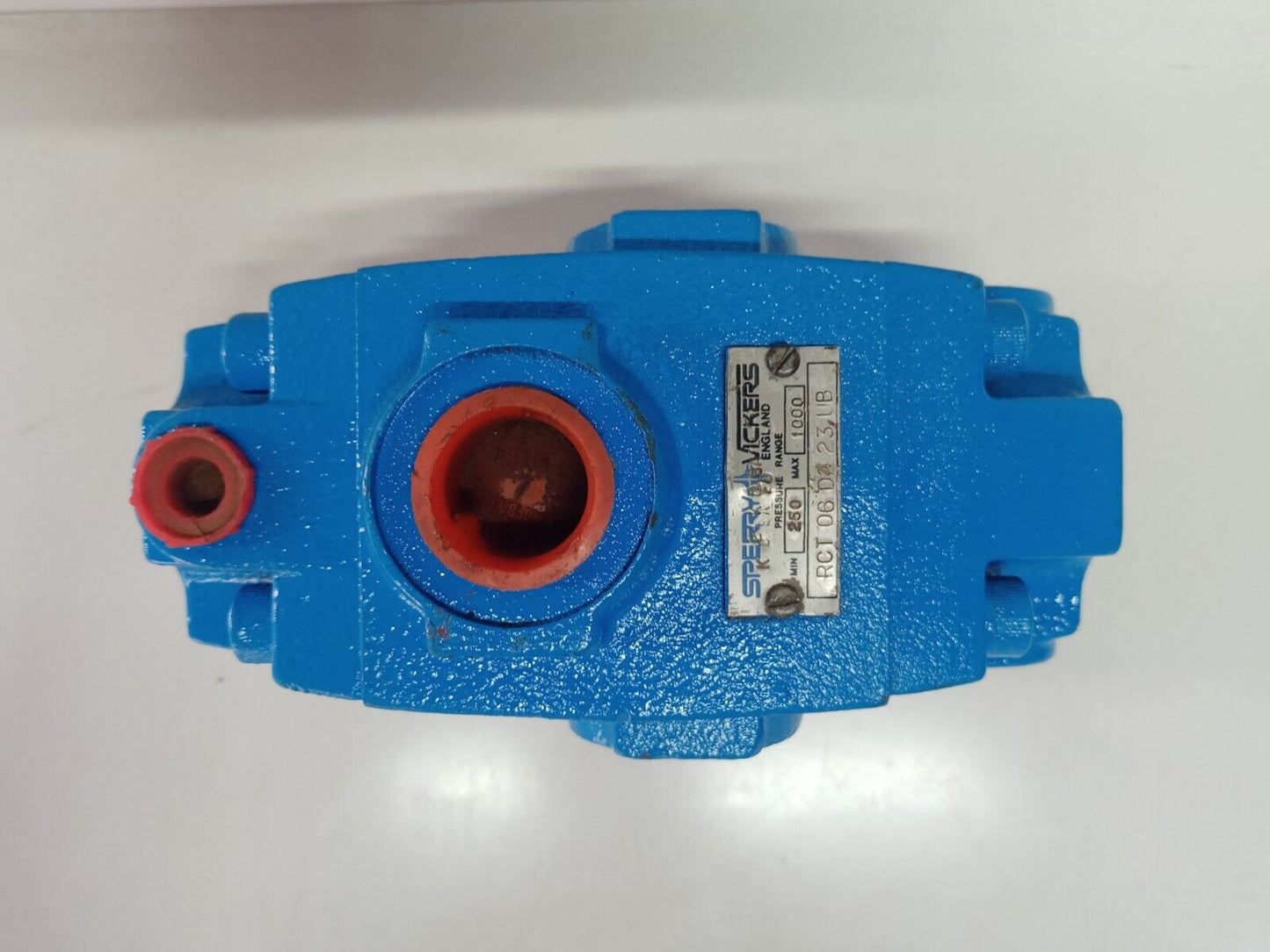 Vickers RCT 06 D2 23 UB Pressure Relief valve - NEW