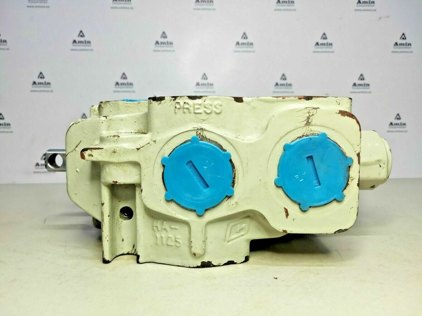 Parker Commercial hydraulics DVA35 Hydraulic control valve S/n: 115244813