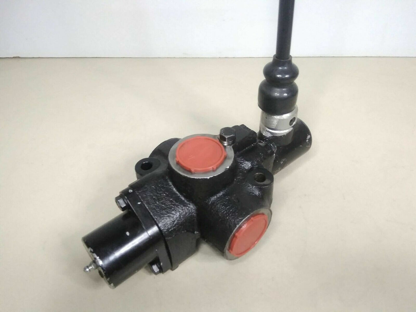David Brown Hydraulics SSV09X44L Valve Part no.081401 - NEW
