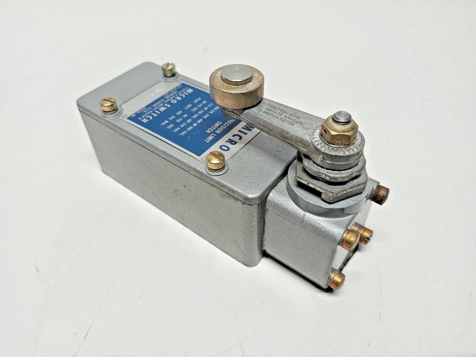 MICRO SWITCH 151ML1 600VAC 10A Honeywell/Micro switch Precision limit switch NEW