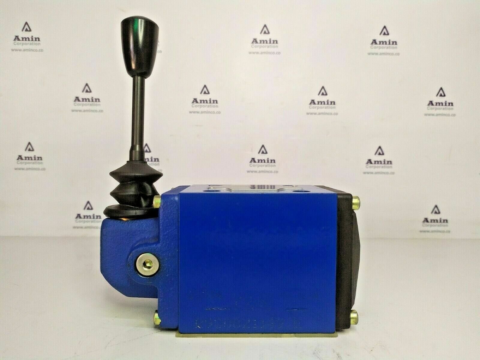 REXROTH 4WMM 10 E31 Directional control valve MNR R900589983 - NEW