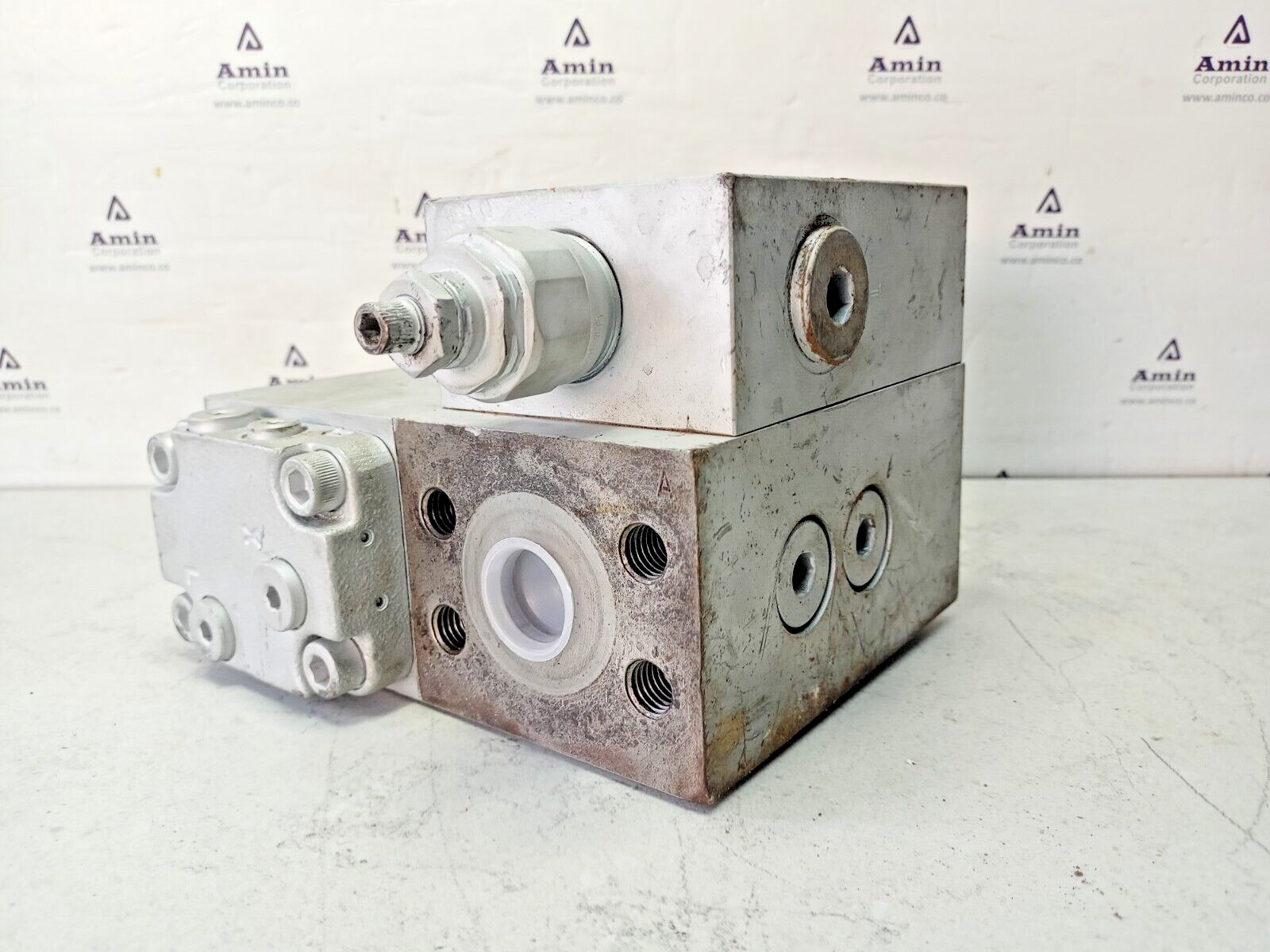 Rexroth DBDS10K18/400 S0 159 08W11 Hydraulic pressure relief valve with block