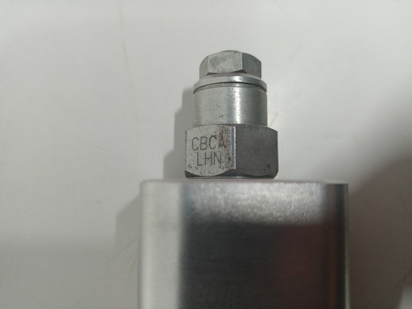 Sun hydraulics EBY 1D01 AC Sandwich valve - NEW