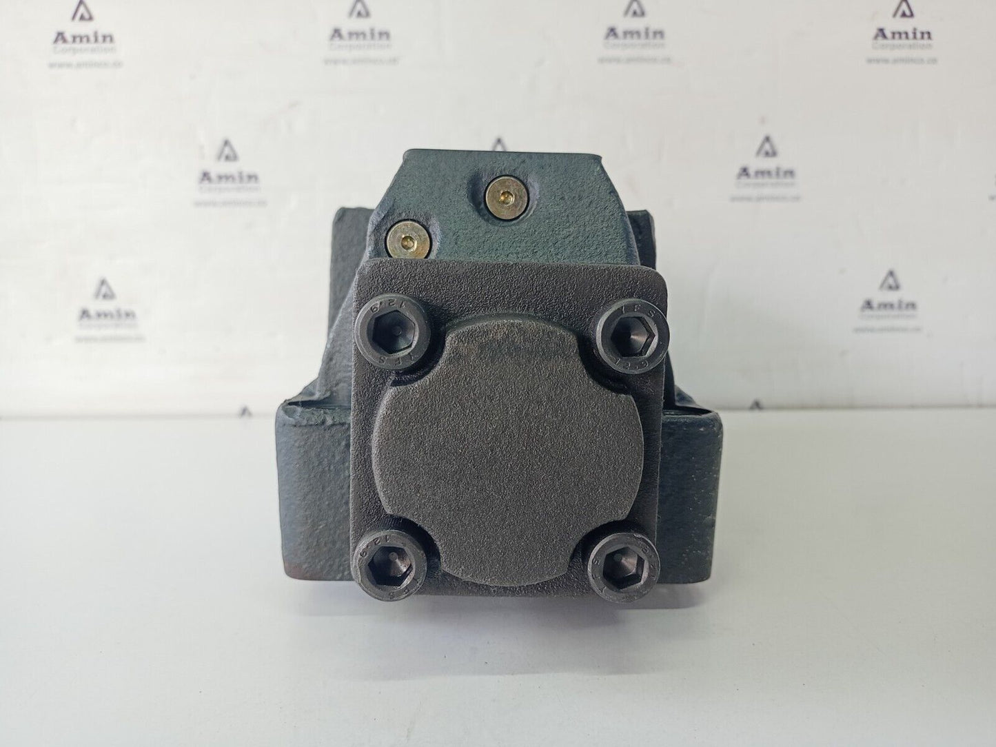 Eaton-Vickers DG5S-8-2C-T-K-M-X1-ER4-30 Directional control Valve - NEW