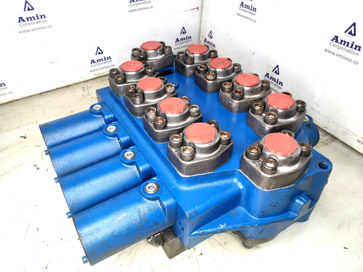 Rexroth MO-3928-02/4MO-32PHWKM11-M12 R900967377 Open center control block