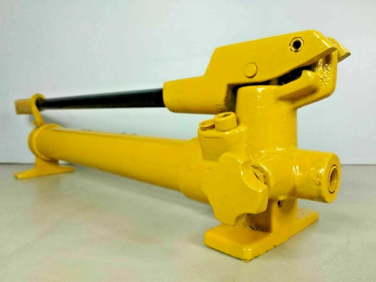 Enerpac P70 Hydraulic Hand Pump Capacity: 700 bar - FREE SHIPPING
