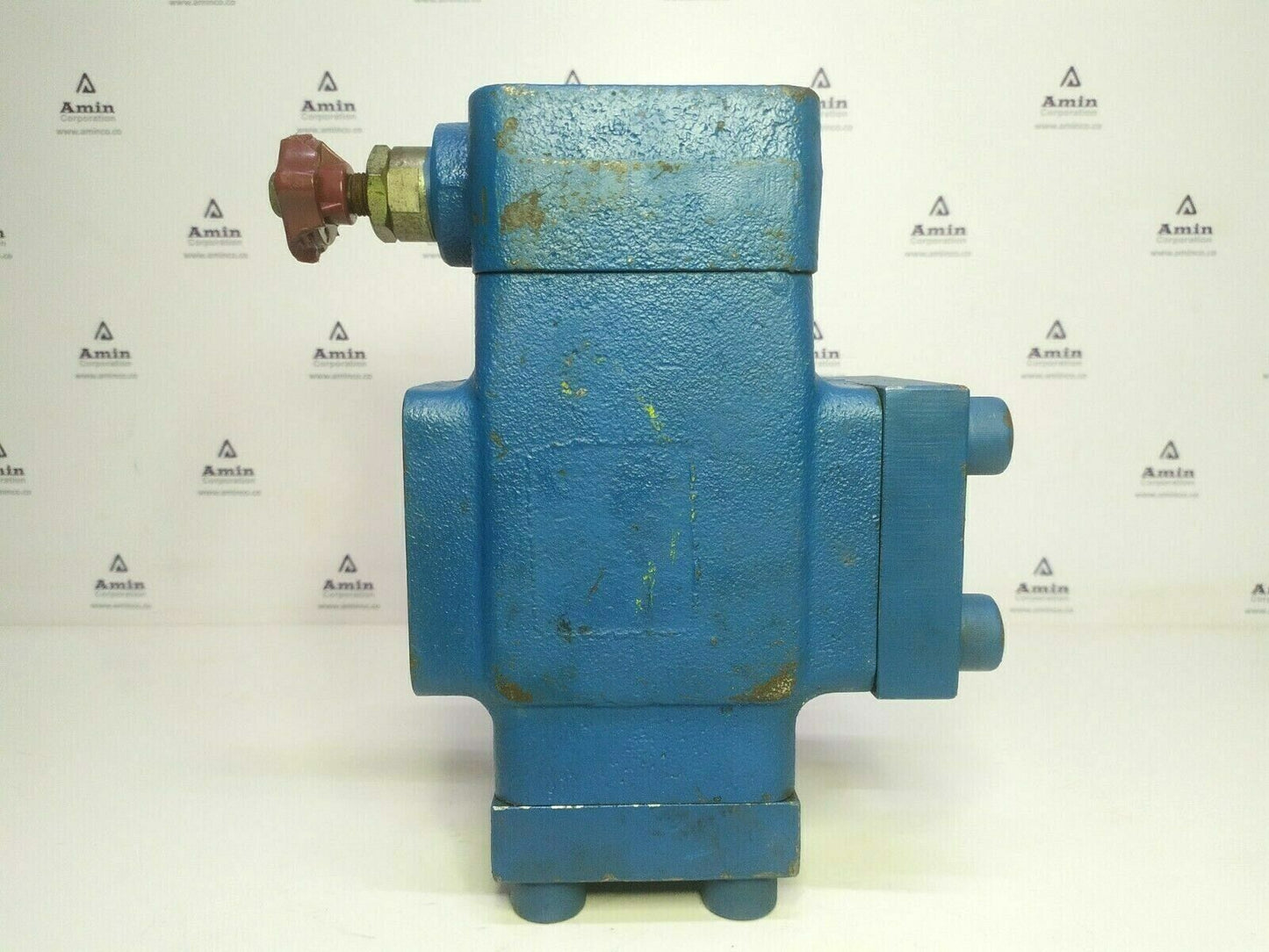 Uchida Hydraulics RB1-10F-D-331 L-75 Hydraulic valve - NEW