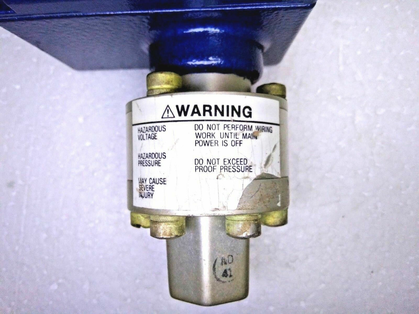 Neo-Dyn Adjustable Pressure Switch Model: 200P18C6 Range: 1000-10,000 PSIG - NEW