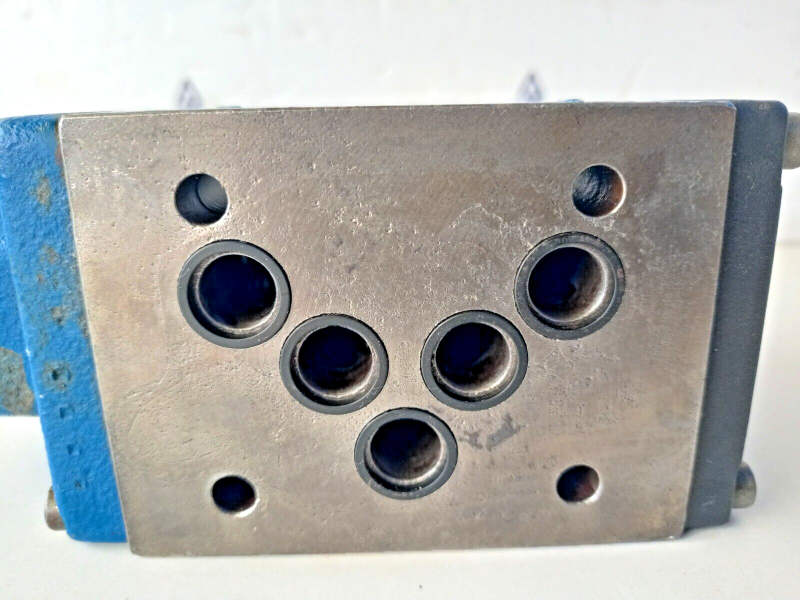 REXROTH 4WMM 10 C31 Directional control valve MNR R900597811 - NEW