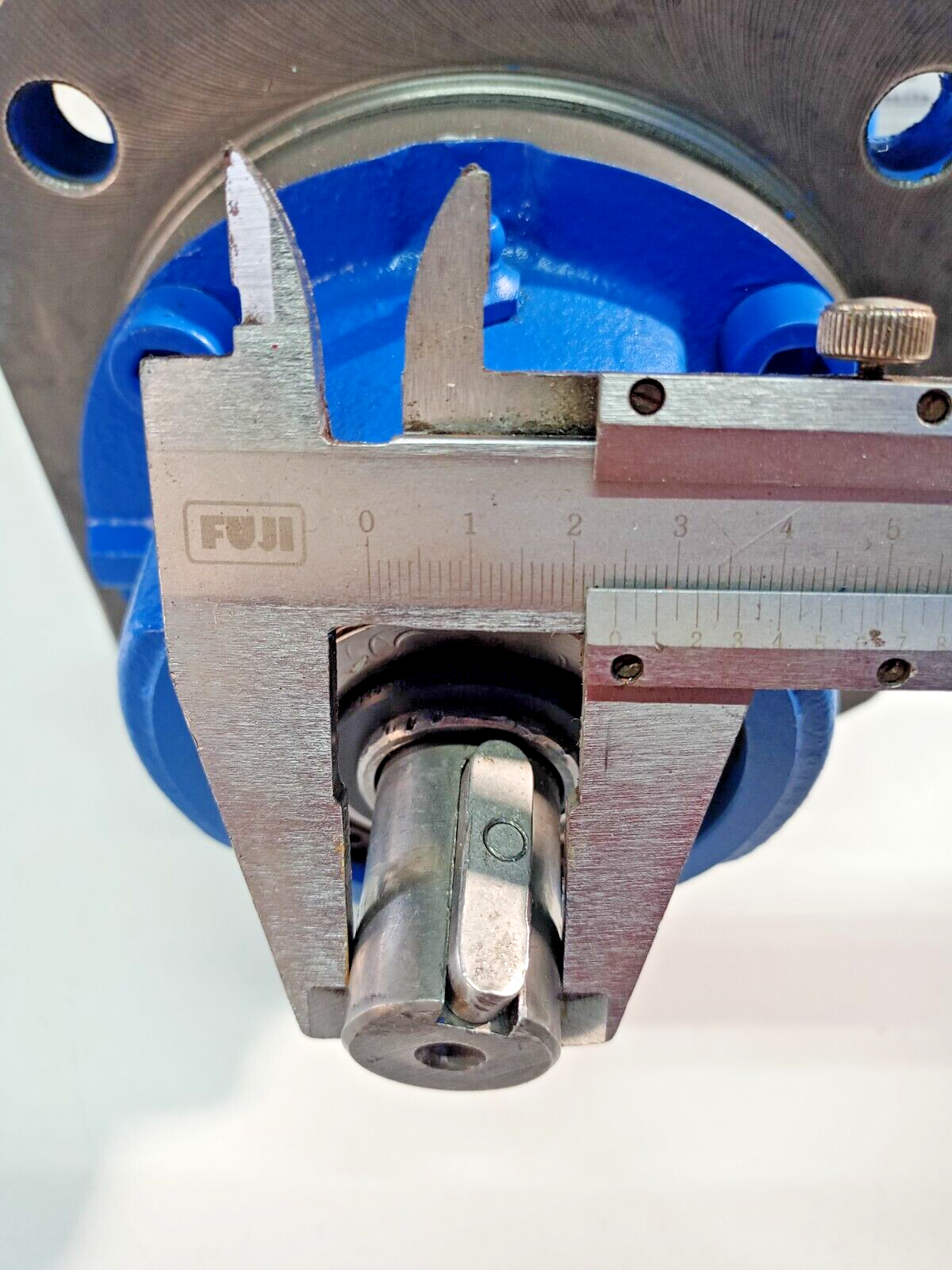Azcue BT-IL 52D Triple screw pump