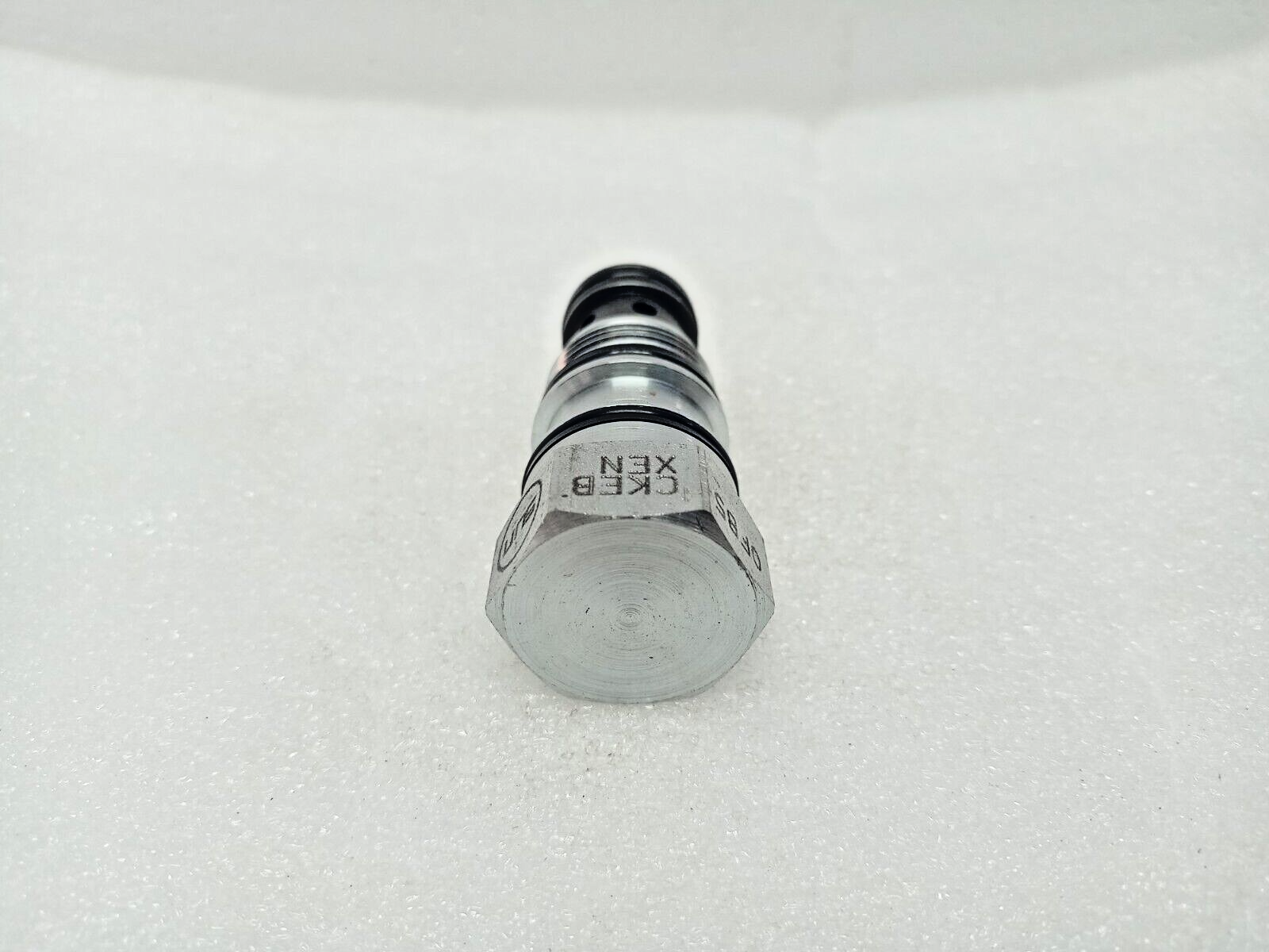 Sun Hydraulics CKEB-XEN Pilot-to-open check valve CKEBXEN - NEW ( Lot of 2pcs)