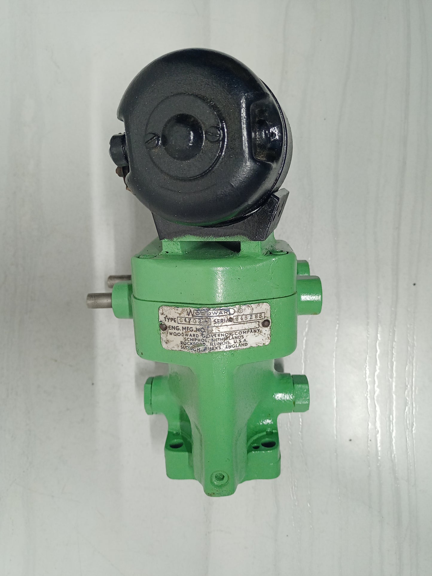 Woodward Governor Type: 04702 with motor