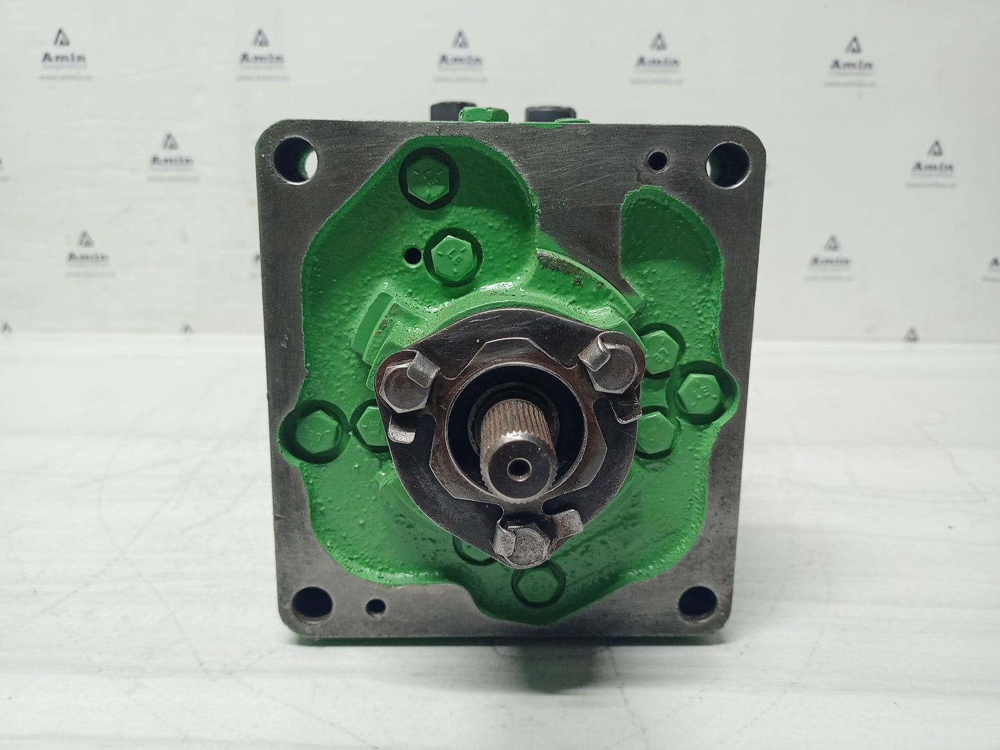 Woodward UG-8 Governor part No. : 8522-547 RPM: 700-1415 - TESTED
