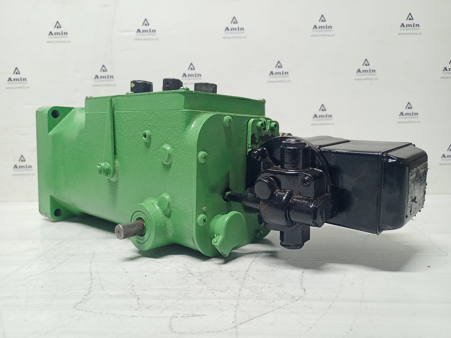 Woodward UG-8 Governor part No. : 8522-547 RPM: 700-1415 - TESTED