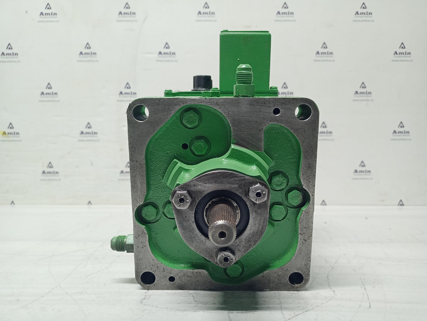 Woodward UG-8 Governor part No. : 8523-831 RPM: 750-1550