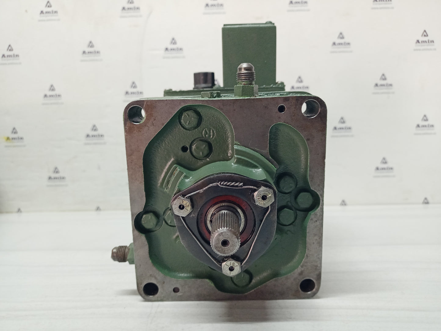 Woodward UG-8 Governor part No. : 8523-831 RPM: 750-1550 - TESTED