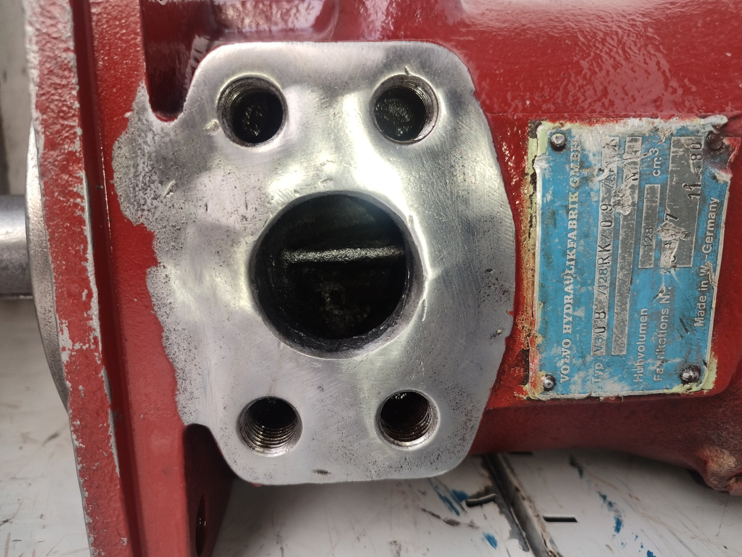 Volvo V30B/128 RK/09/APL0 Hydraulic Piston pump #2
