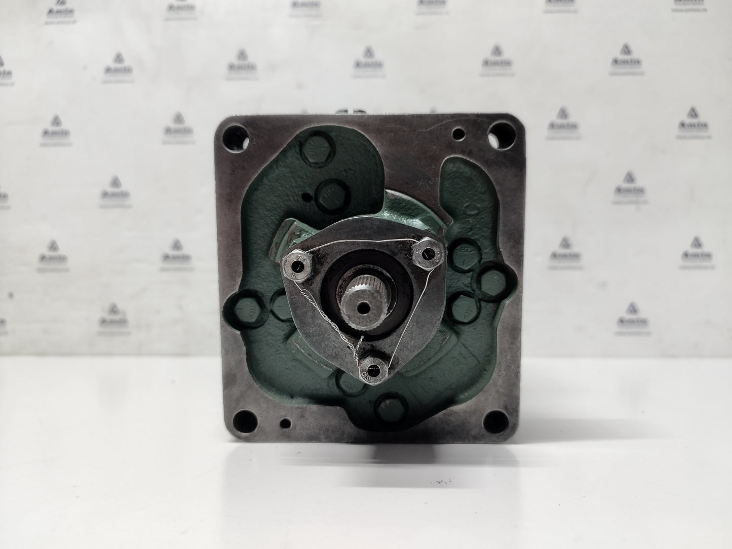 Woodward UG-8 Governor part No. : 8522-447 RPM: 500-1200 - TESTED #2