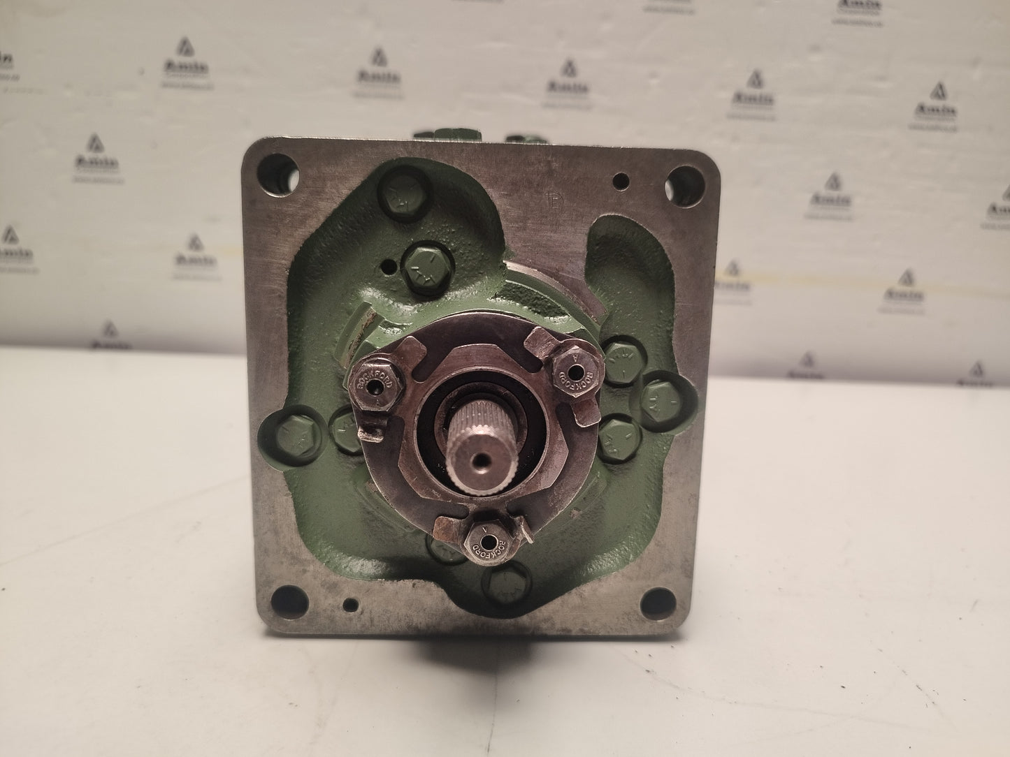 Woodward UG-8 Governor part No. : 8522-442 RPM: 600-1560 - TESTED