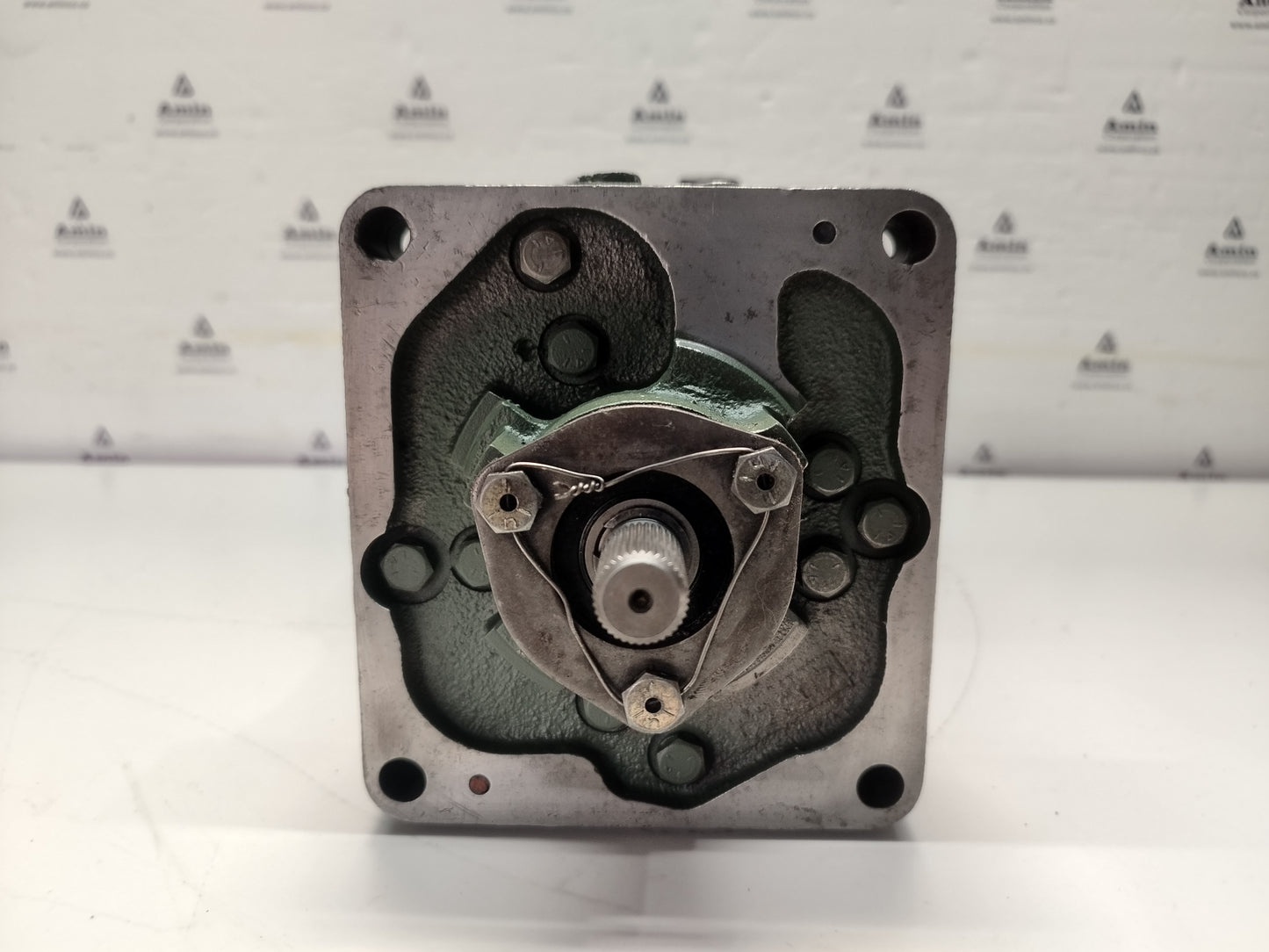 Woodward UG-8 Governor part No.: 8522-546 RPM: 700-1415 - TESTED #2