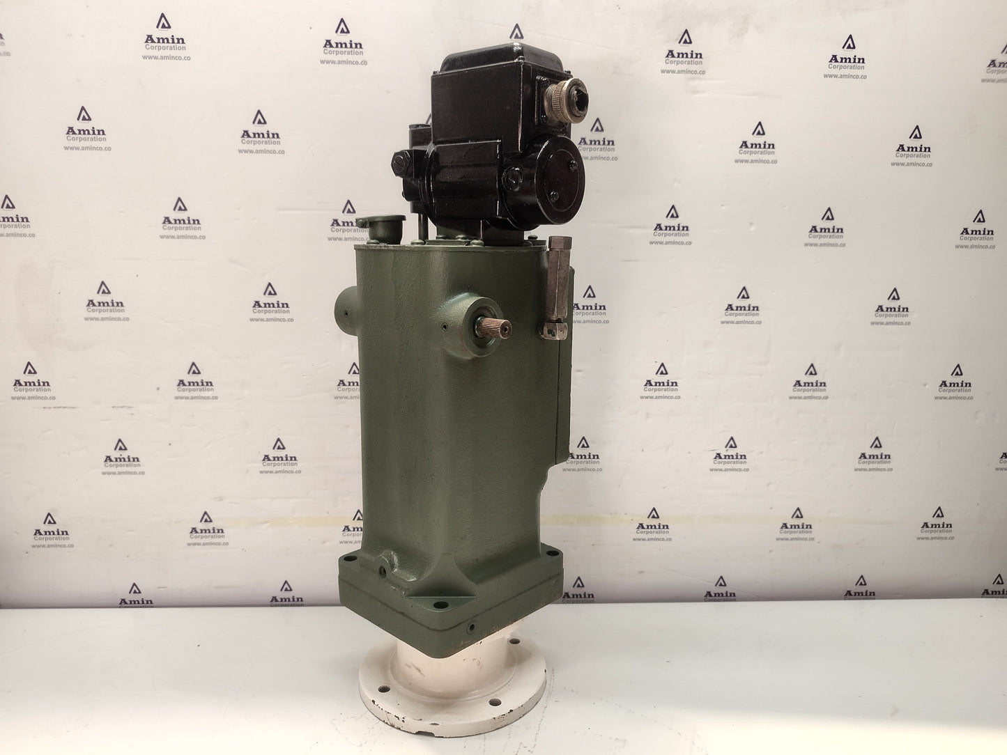 Woodward UG-8 Governor part No.: 8522-546 RPM: 700-1415 - TESTED #2