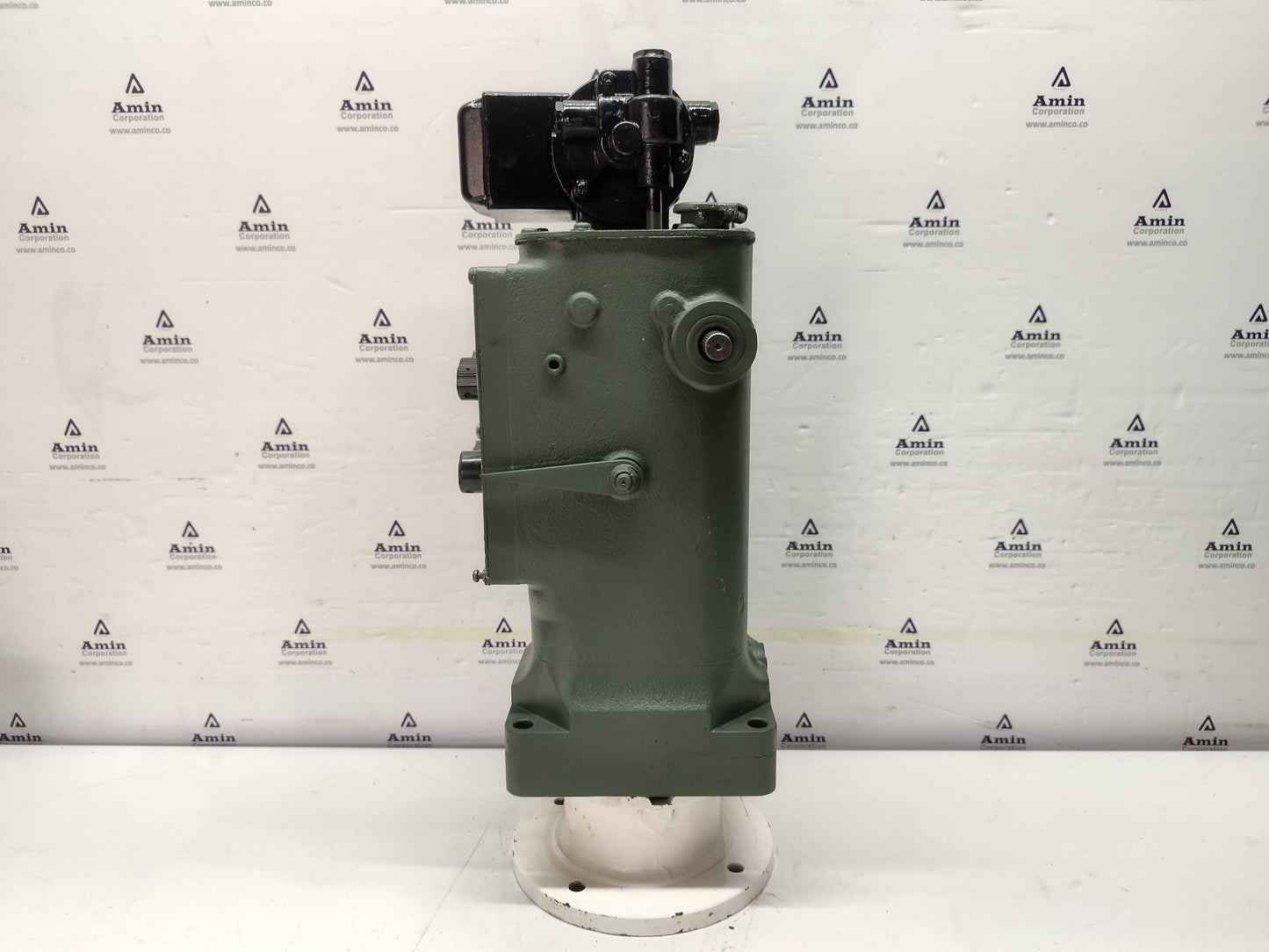 Woodward UG-8 Governor part No. : 8522-547 RPM: 700-1415 - TESTED #2