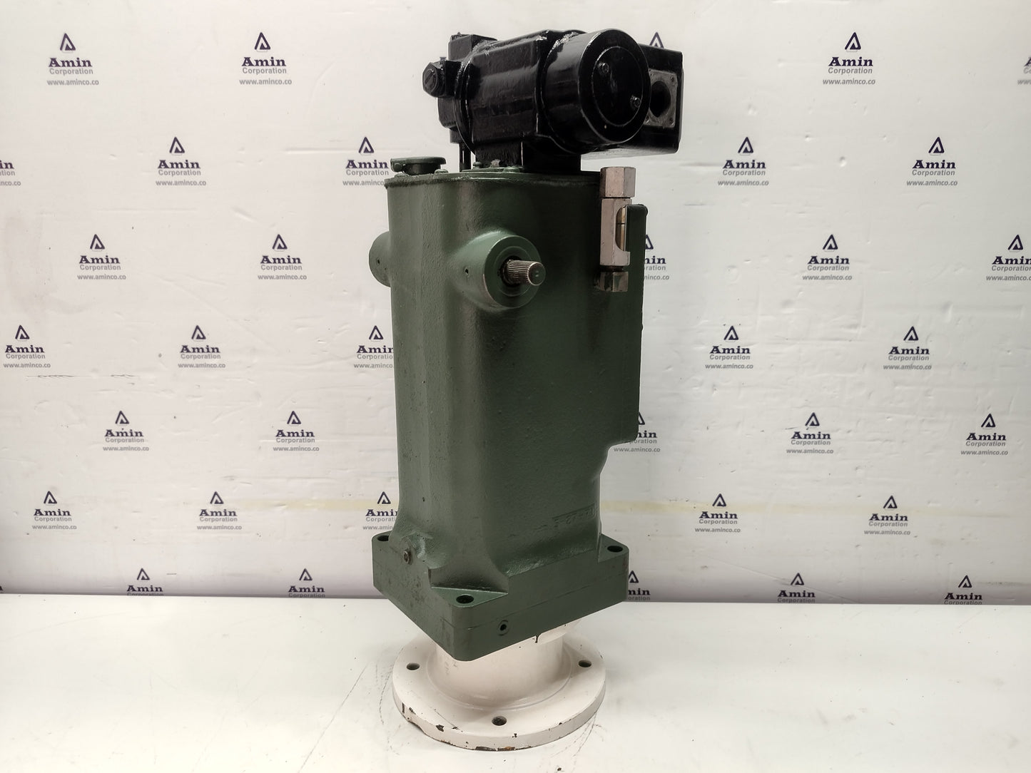 Woodward UG-8 Governor part No. : 8522-547 RPM: 700-1415 - TESTED #2
