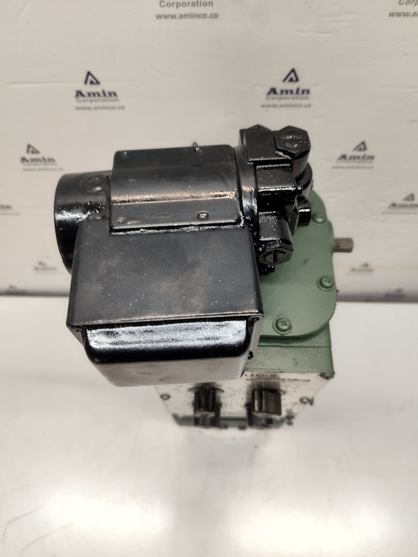 Woodward UG-8 Governor part No. : 8522-547 RPM: 700-1415 - TESTED #2