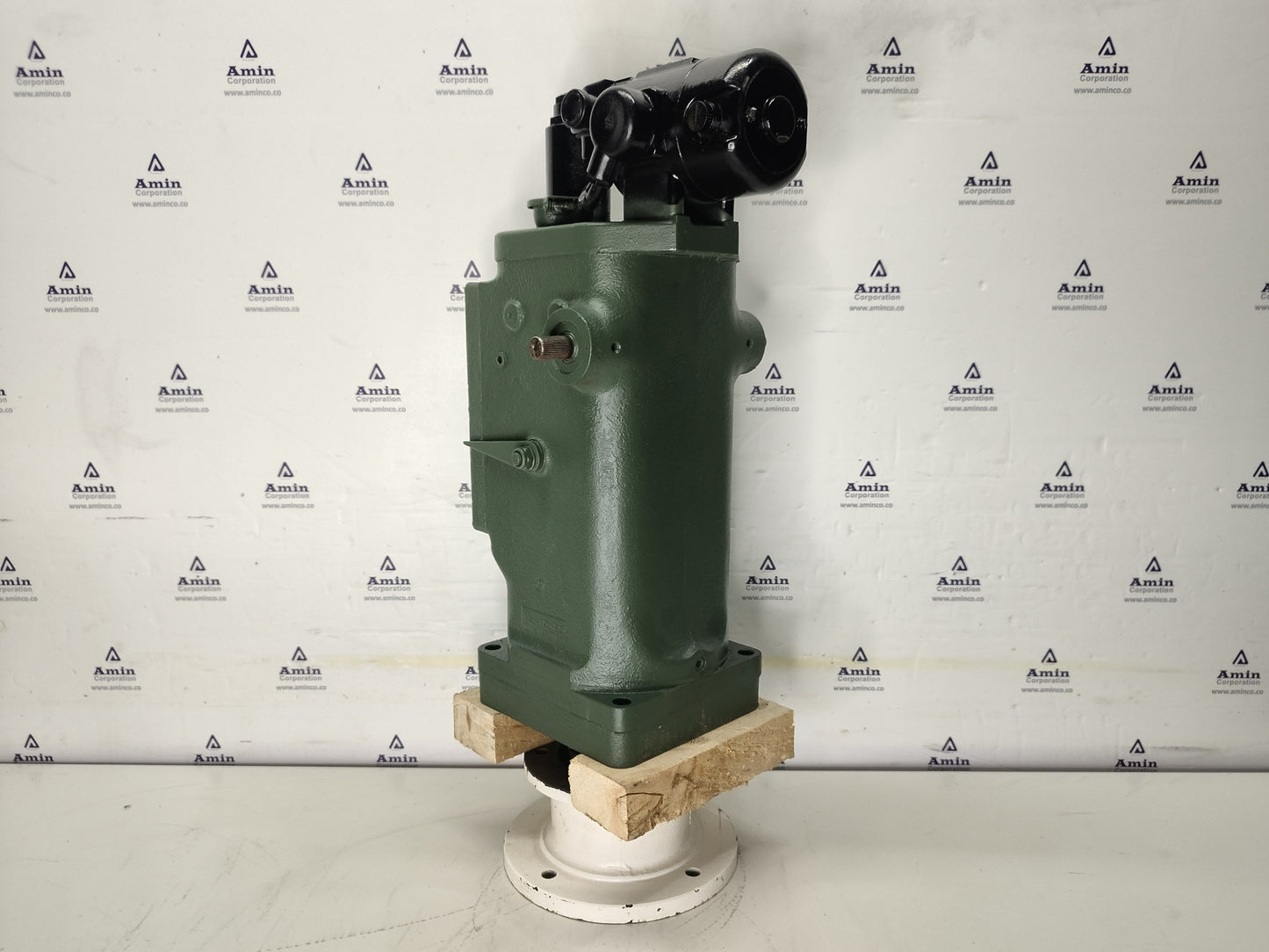 Woodward UG-8 Governor part No. : R8521-367 RPM: 750-1280 - TESTED