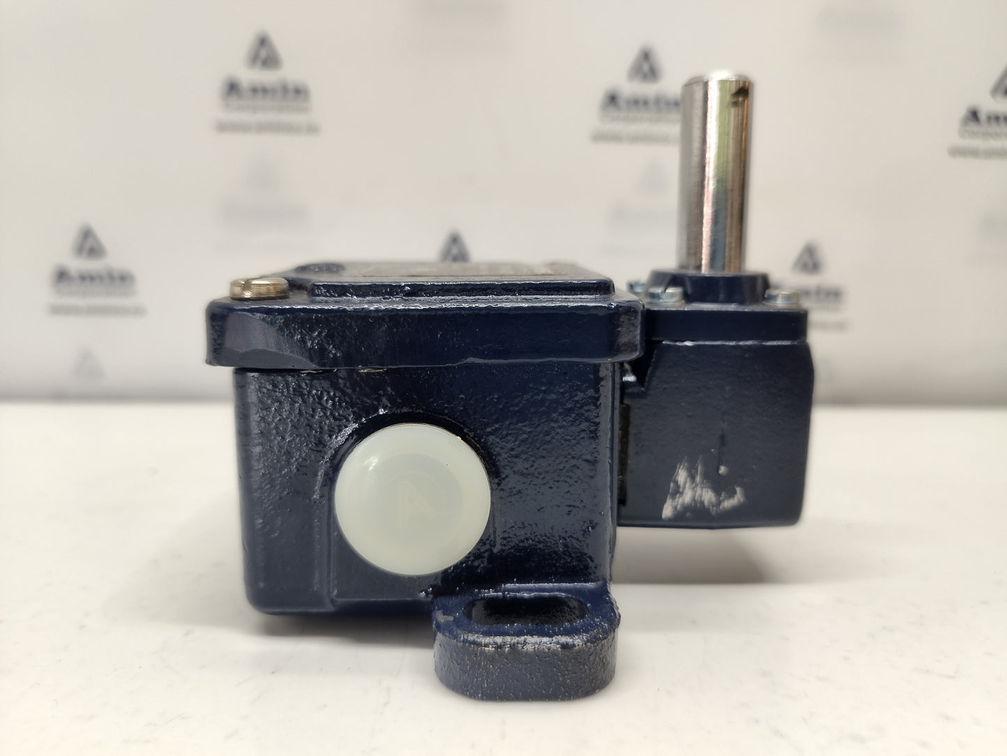 SCHMERSAL TD422-01Y-2512, AC-15, Ui 250V, Uimp 4kV Limit Switch - NEW