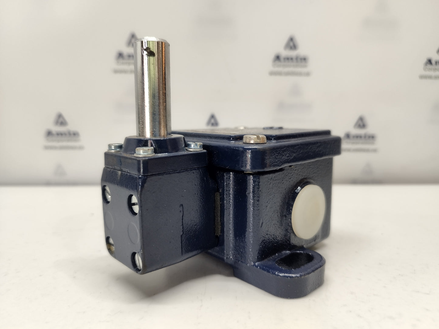 SCHMERSAL TD422-01Y-2512, AC-15, Ui 250V, Uimp 4kV Limit Switch - NEW