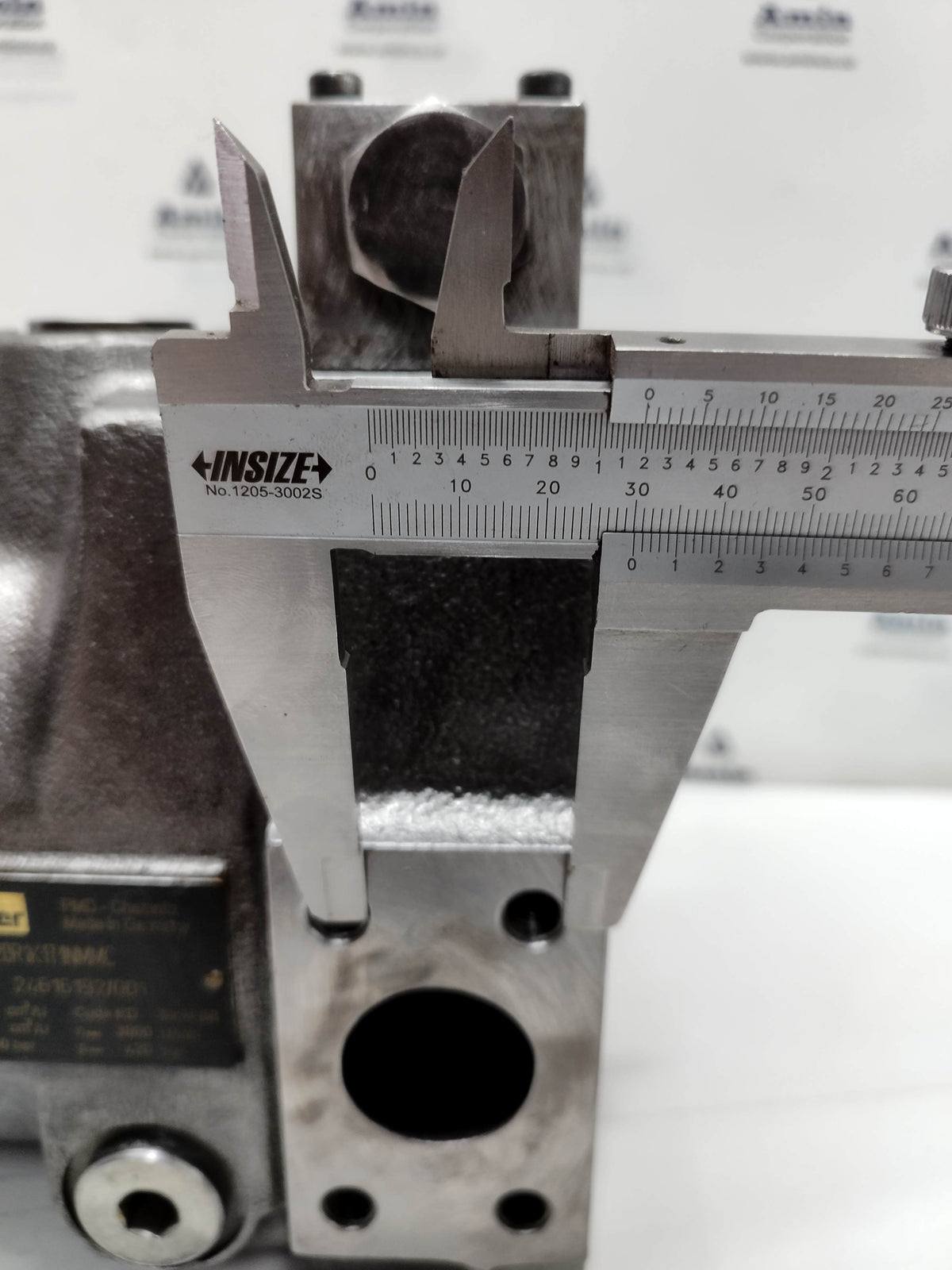 Parker PV020R1K1T1NMMC Hydraulic Axial Piston pump - NEW