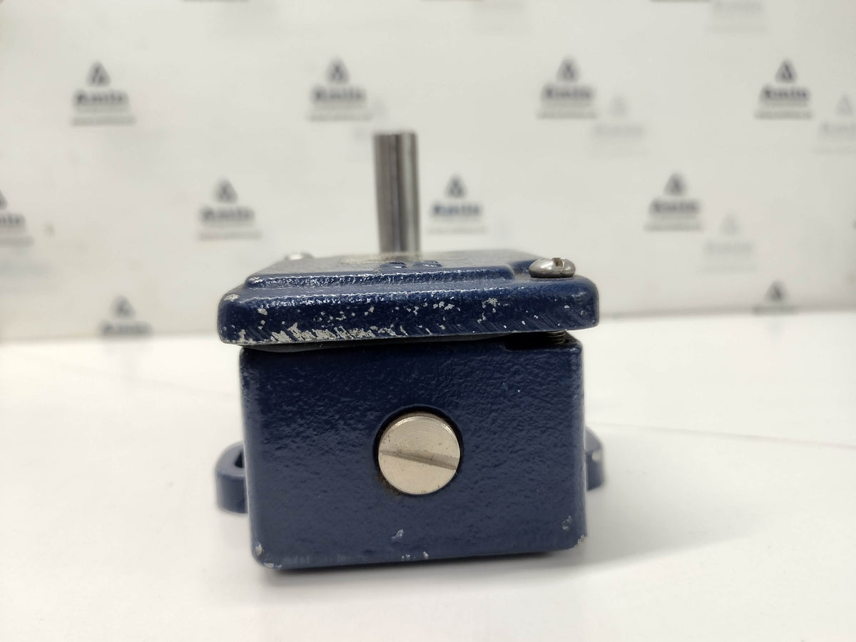 Schmersal T.422-10y-M20-1090/2186 Limit Switch 500V - NEW