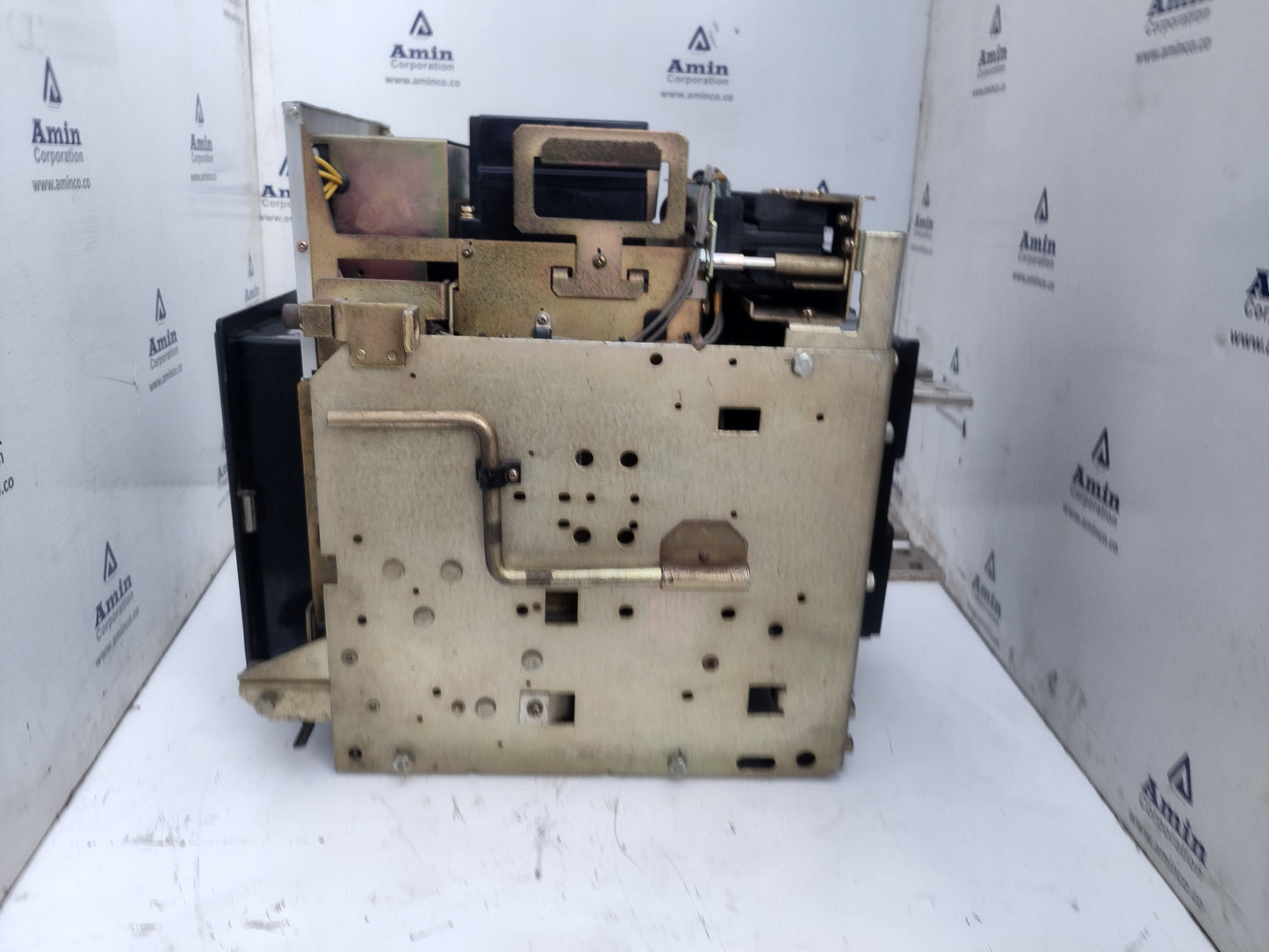Hyundai HAT 12 Air Circuit Breaker - Tested