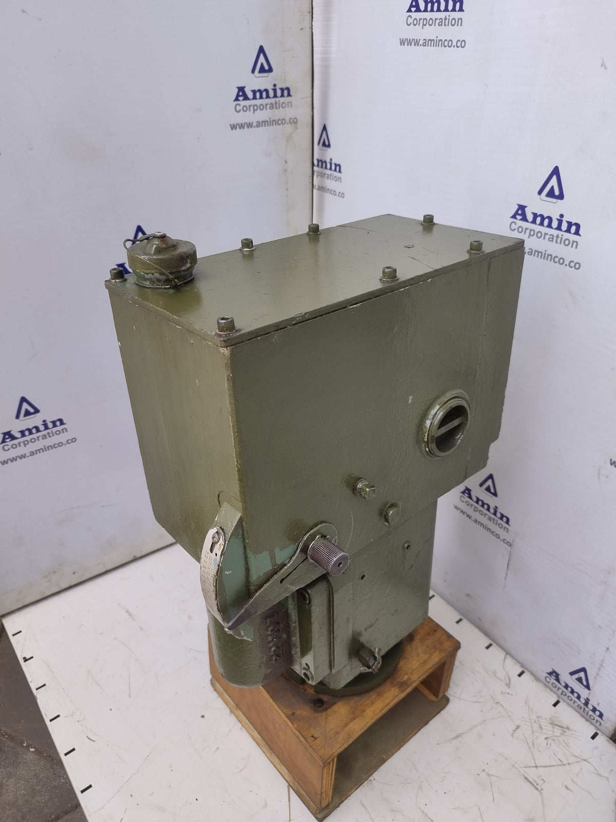 Woodward EGB Governor/Actuator 8240-218 RPM: 436-1036