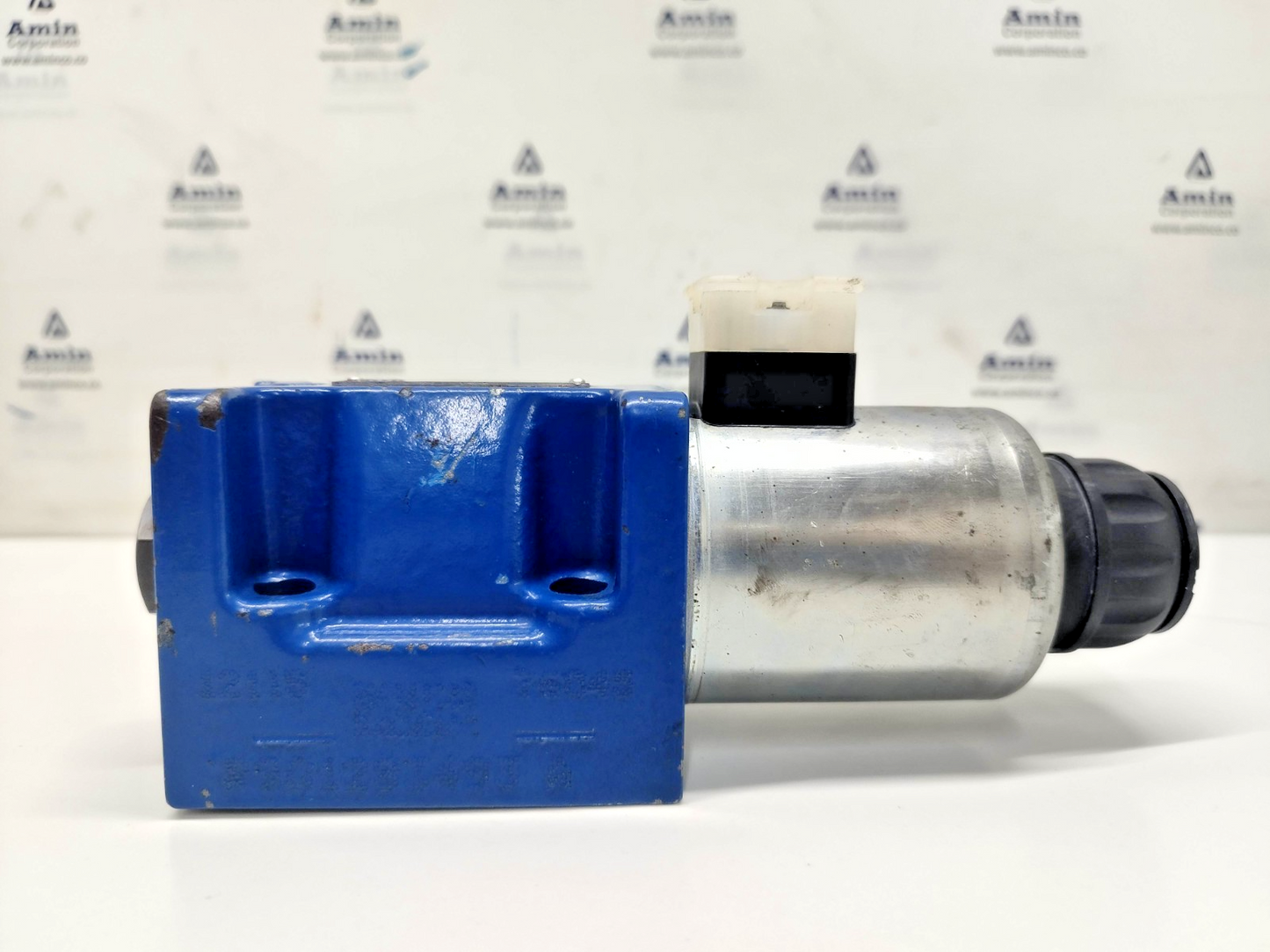 Rexroth 5-4WE 10 EB50/EG24N9K4/M Directional Control Valve MNR: R901339865 #2